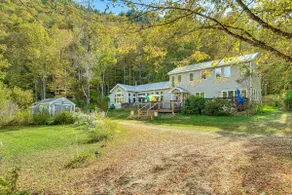Riverfront Home w/ Hot Tub Near Killington Resort - Image 4