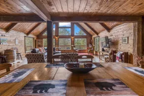 Mountain lodge w/indoor pool & lake beach - Image 4