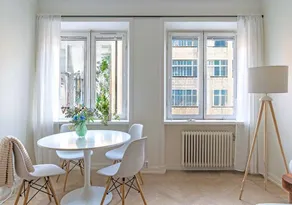 Bright 1-bedroom apartment w/ balcony. Södermalm - Image 2