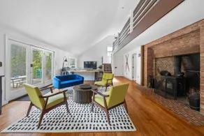 5-BR Vermont Retreat w/ Hot Tub & Mountain Views - Image 3