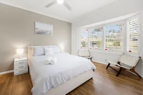 Dolphin Cove - Pet Friendly with Fireplace - Image 3