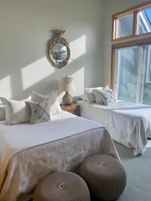 Romantic Seaside Retreat with Private Beach - Image 2