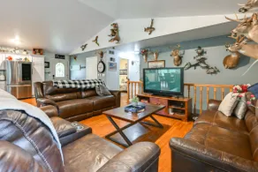 Pet Friendly Cabin w/ Hot Tub: 5 mi to River - Image 5