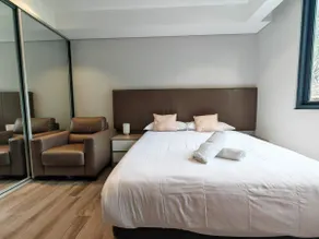 Studio in heart of Roseville - Image 5
