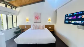 Hibiscus Villa - Beach front, 3 Pools, Tennis - Image 2