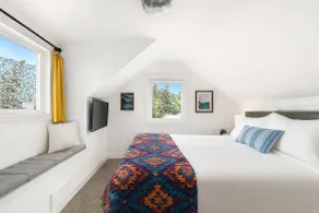 Downtown BnB House - Hot Tub - Barrel Sauna - Image 5