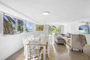 Family Friendly with 2 TVs Rooftop Pool - Image 4