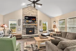 Raintree at Roslyn Ridge - Cozy Retreat - Image 2