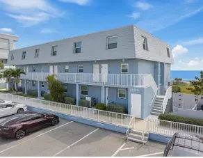 Beachside Oceanview unit with pool - Image 2