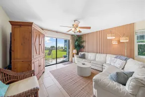 Beachside Oceanview unit with pool - Image 5
