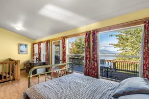 Lakeshore Getaway - Lakefront Cabin - Image 3