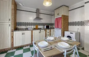 3 Bedroom Awesome Apartment In Aznalcazar - Image 4