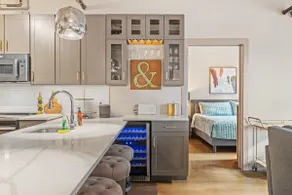 Sable 409 - One Bedroom - Image 4
