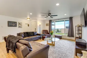 Water Views & Hot Tub: 'Kim's Kastle' in Stanwood! - Image 2