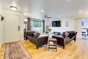 Water Views & Hot Tub: 'Kim's Kastle' in Stanwood! - Image 4