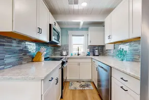 Beachside Bungalow: Coastal Home w/Private Pool - Image 5