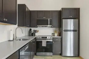 Minimalist Modern Suite - Image 3
