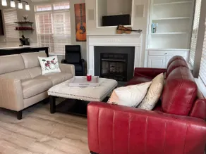 This House Rocks In DownTown Cornelius - Image 4