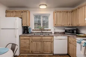 On the Creek! Anchorage 2BR Hideaway Condo - Image 4