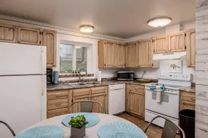On the Creek! Anchorage 2BR Hideaway Condo - Image 5