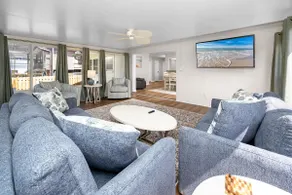 Waterfront Gulf Intercoastal Dockside Dream - Image 2