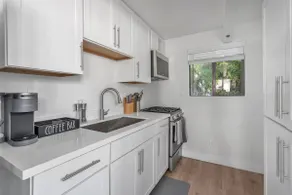 Private In-Law Suite w/ Kitchenette & Bath - Image 3