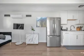 Private In-Law Suite w/ Kitchenette & Bath - Image 5