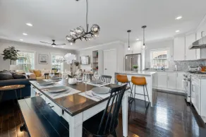 Upscale Apt in the Heart of Toga | Games -TVs NEW! - Image 2