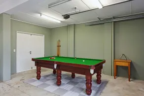 The Lake House | 6 Beds + Spa, 4 Min Coogee Beach - Image 5