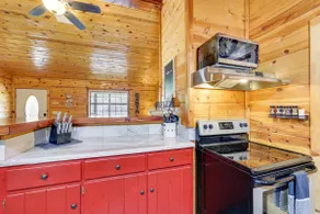 Mnt Fork Fishing Cabin | 3BR Sleeps 6 | Weekday - Image 5