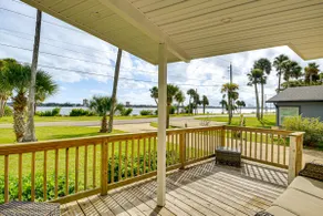 3 Mi to Beach & Boardwalk: Riverfront Daytona Home - Image 2