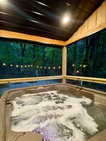 Riverbend Nook: HOT TUB + Wi-Fi/Romantic Getaway - Image 3
