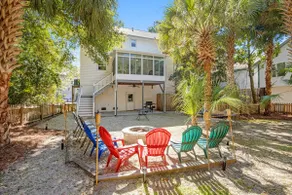 Palmetto-lined home w/ porches, yard & near beach - Image 2