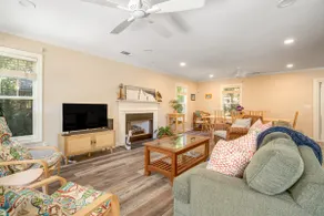 Palmetto-lined home w/ porches, yard & near beach - Image 4