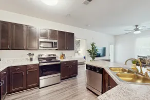 Spacious 3BR pet-friendly condo w/ pool in resor - Image 5