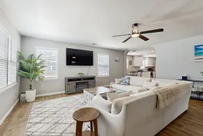 Updated 3BR Pet-Friendly Home Near Charleston - Image 2