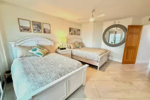 Beautiful Gulf Front Condo - Image 3