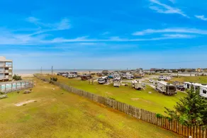 2BR ocean view condo with pool access, balcony - Image 3