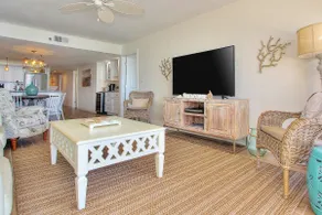 Extraordinary beachfront condo with Gulf view and - Image 5