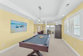 6BR sound-front home with hot tub, pool, grill, AC - Image 3