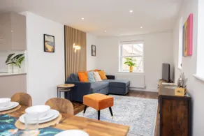 Snettisham Haven: Bright 2BD Coastal Retreat - Image 3