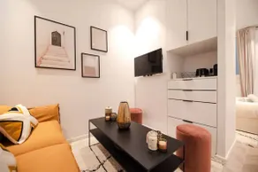 Your Nest in Champs Élysées - Image 4