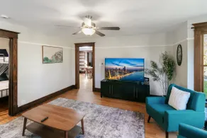 Charming 2 Bedroom Apartment Steps to Downtown Near Naval Base - Image 5