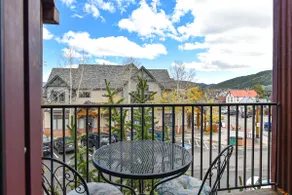 Fifth Main Condo - Downtown, Mountain Views - Image 4