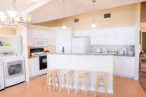 Lozano Lake House - Image 2