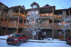 The Super Condo by Simply Kimberley | Innovative Lodging at Resort Base - Image 2