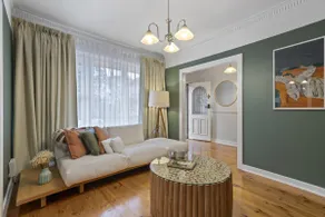 Bedford Beauty Stylish Retro Family Home with office - Image 3
