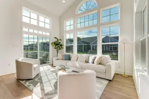 Resort Retreat: King Suites & Nature Trails - Image 4
