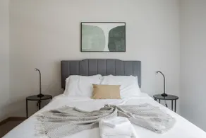 East Side Luxury 1BR Apt - Near Brady St with Balcony and Lounge - Sleeps 4 - Image 5