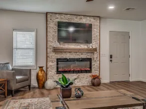 Peaceful Acre - Cozy house with beautiful backyard - Image 4